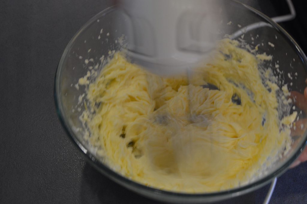 Mixování citrónového tvarohového krému